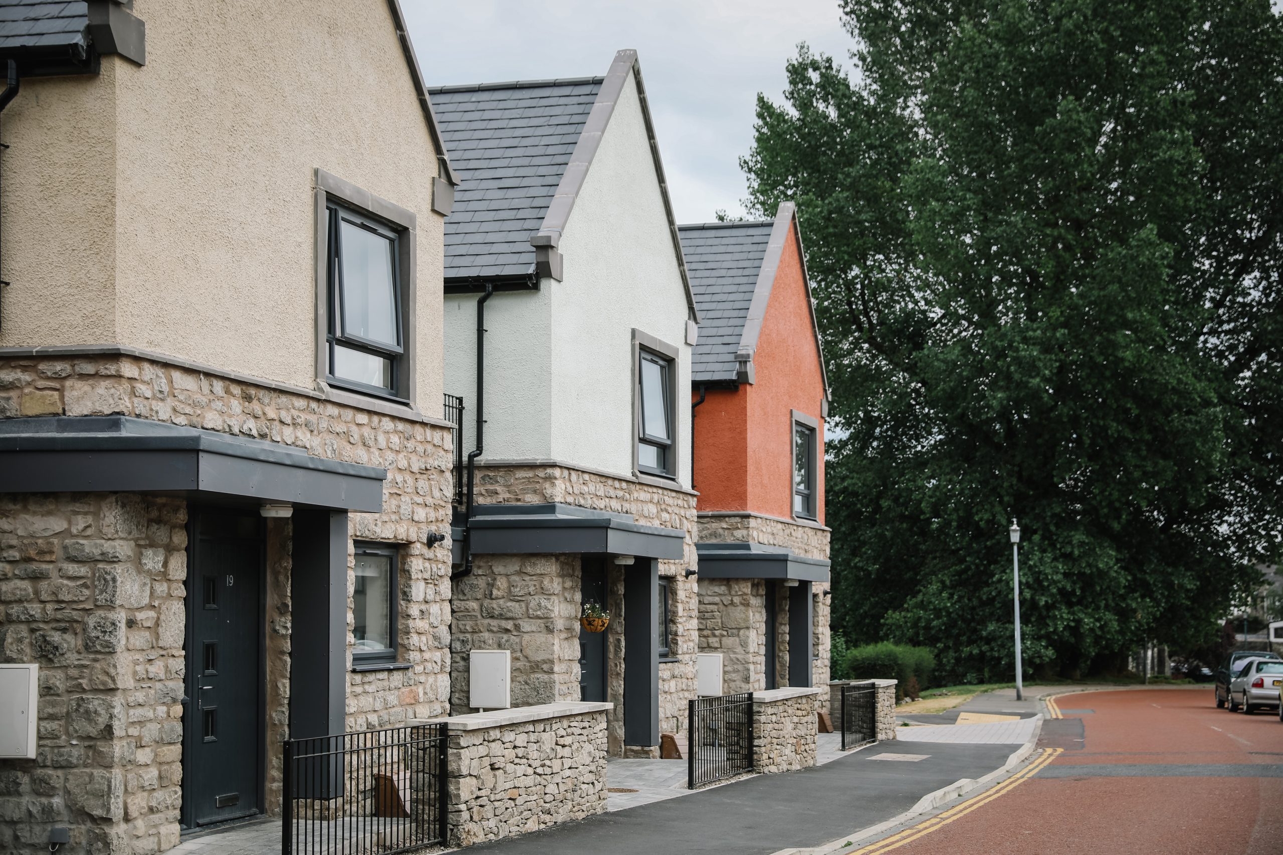 Row of 3 new houses on dowkers lane
